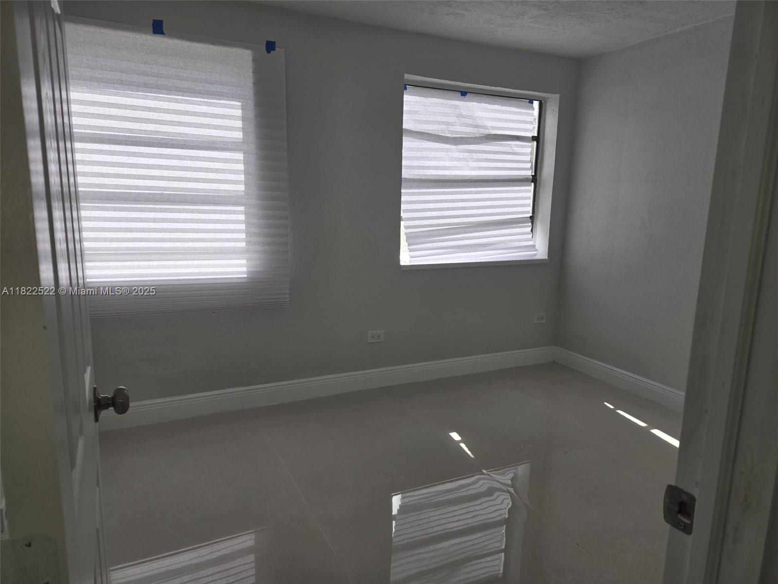 SUNSET MANOR - Residential