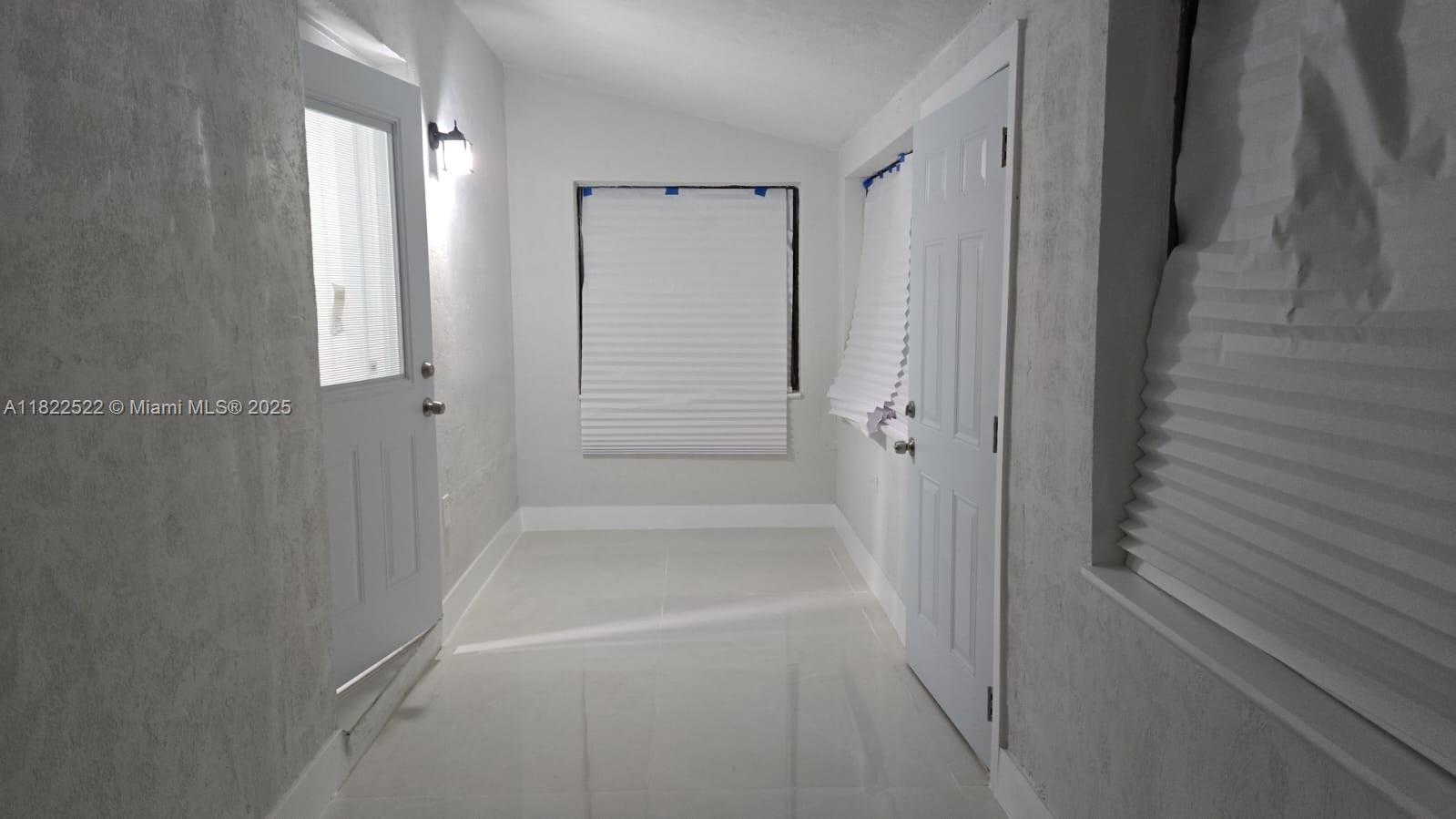 SUNSET MANOR - Residential