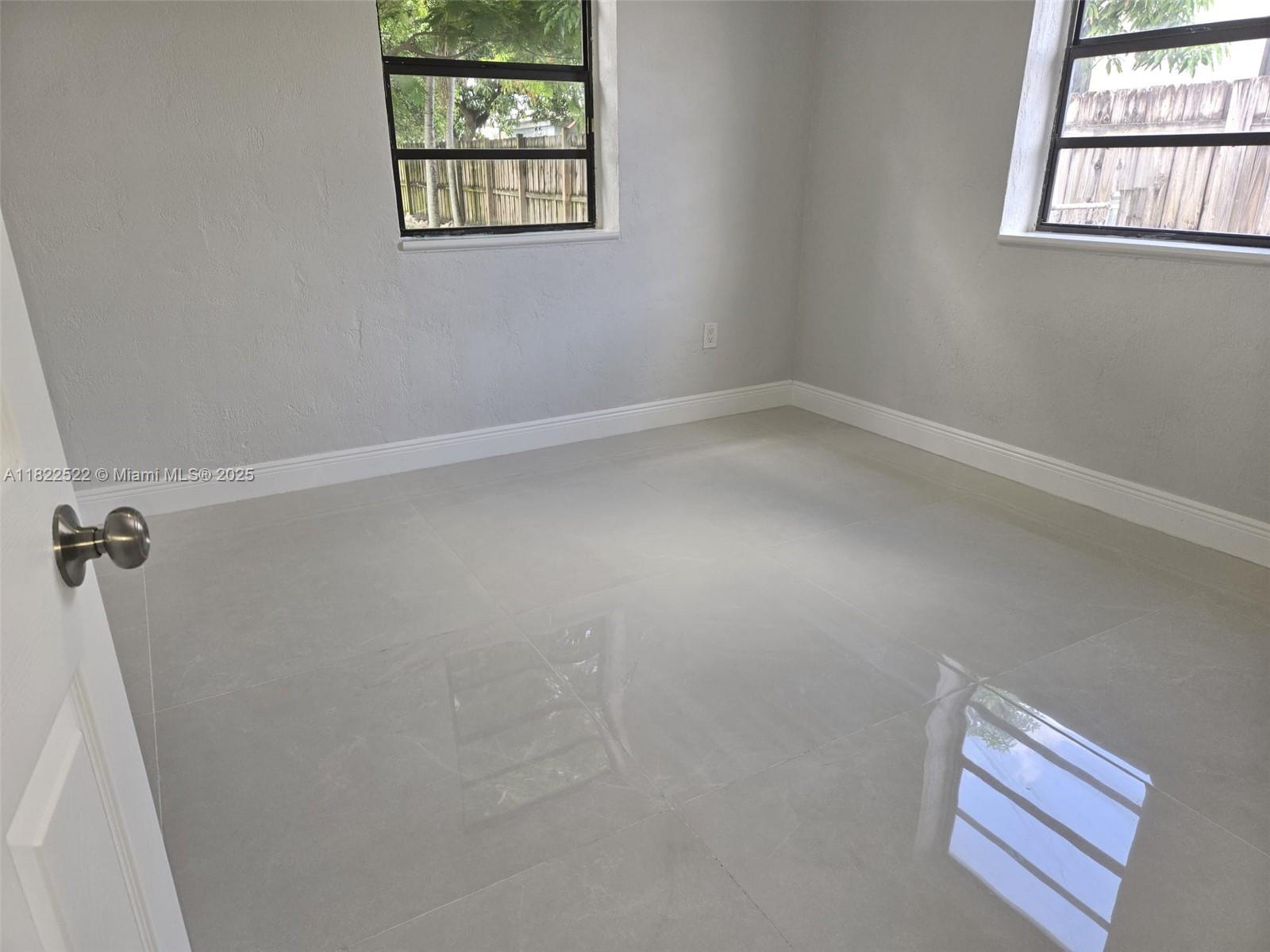 SUNSET MANOR - Residential