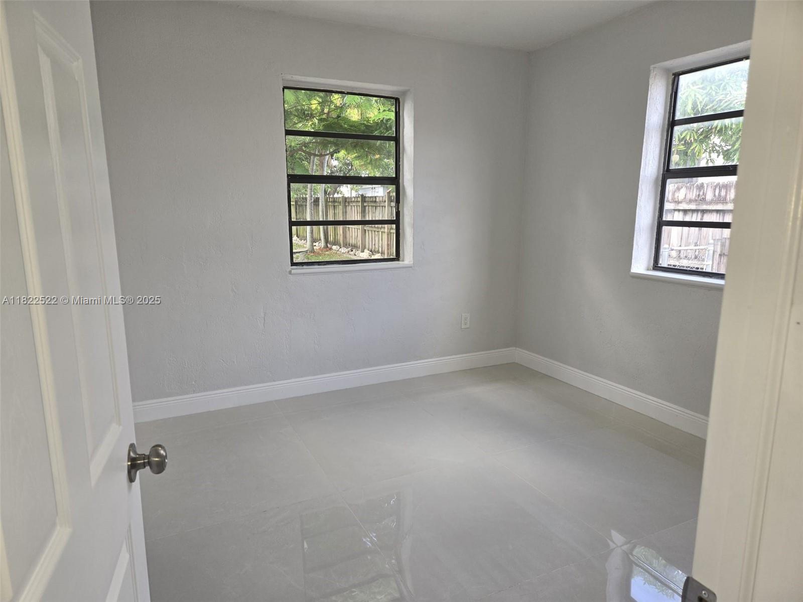 SUNSET MANOR - Residential