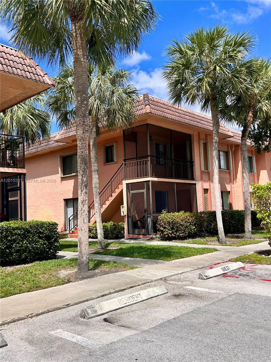 RACQUET CLUB APTS 4 SOUTH - Residential Lease