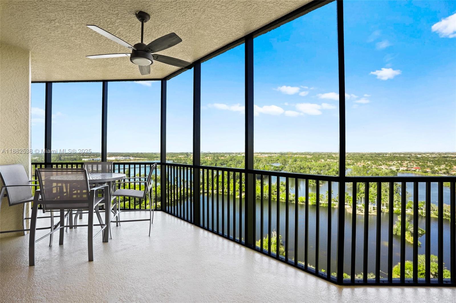 RIVA DEL LAGO - Residential