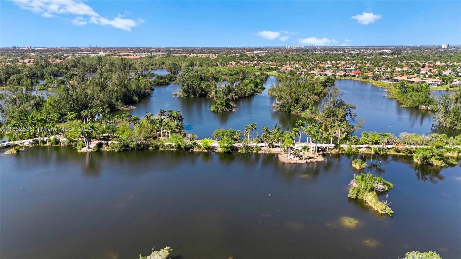 RIVA DEL LAGO - Residential