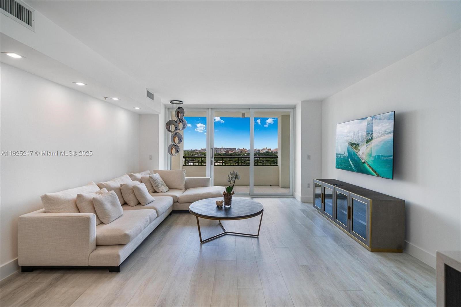 3400 SW 27th Ave 1605