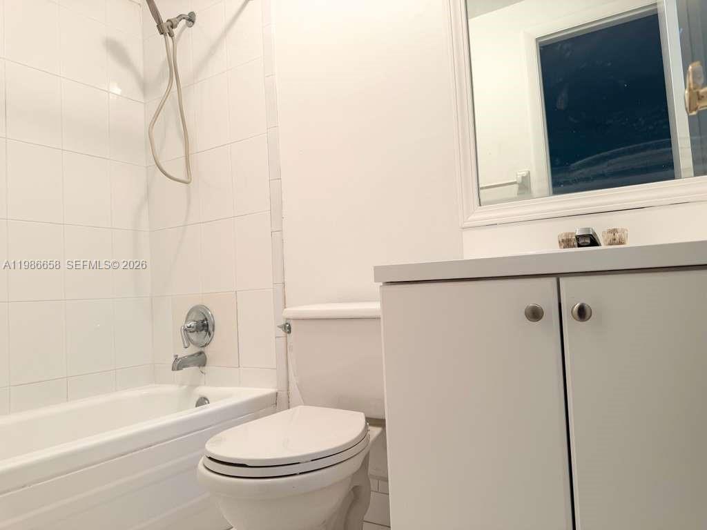 COURTYARDS AT KENDALL CON - Residential