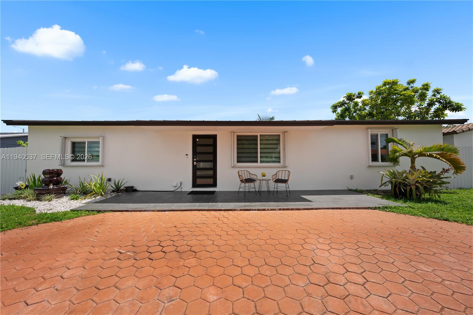 SNAPPER CREEK VILLAS - Residential