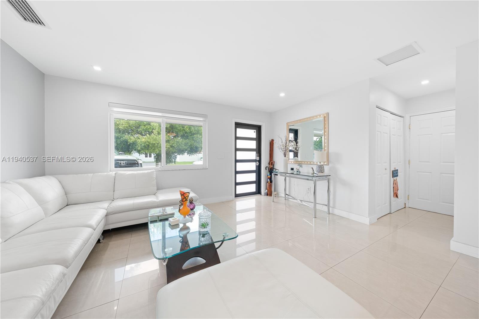 SNAPPER CREEK VILLAS - Residential