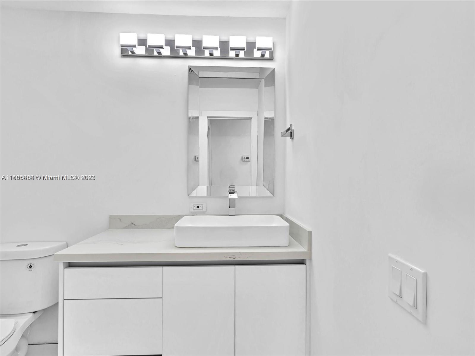 MIRROR LAKE ESTATES SEC F - Residential