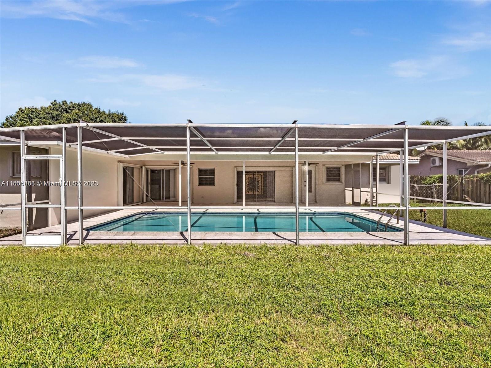 MIRROR LAKE ESTATES SEC F - Residential