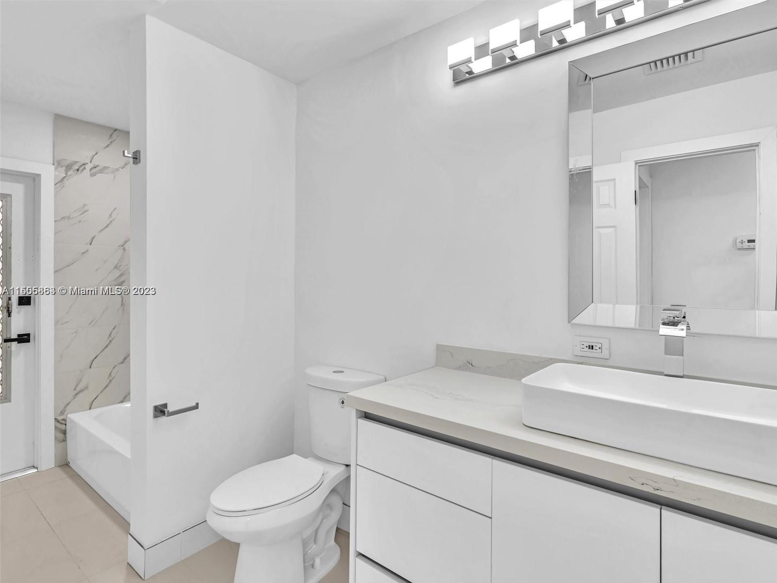 MIRROR LAKE ESTATES SEC F - Residential