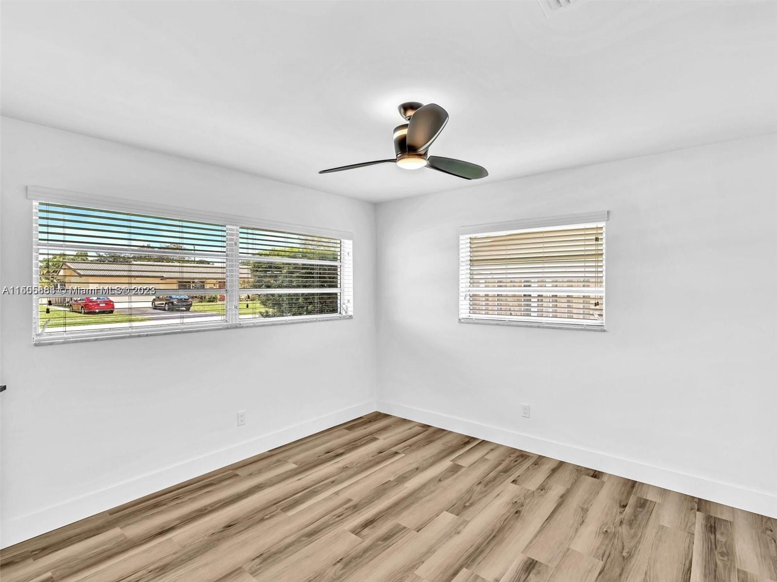 MIRROR LAKE ESTATES SEC F - Residential