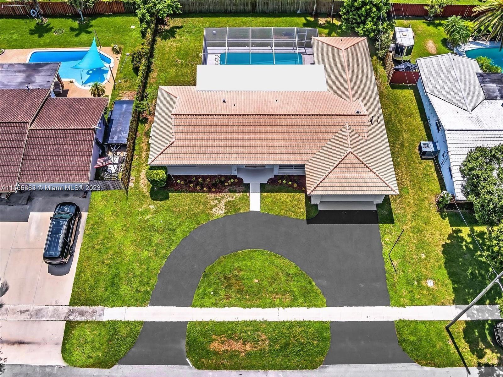 MIRROR LAKE ESTATES SEC F - Residential