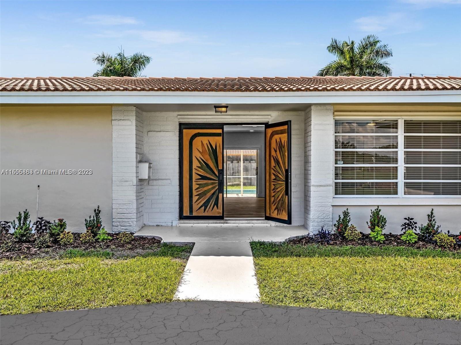 MIRROR LAKE ESTATES SEC F - Residential