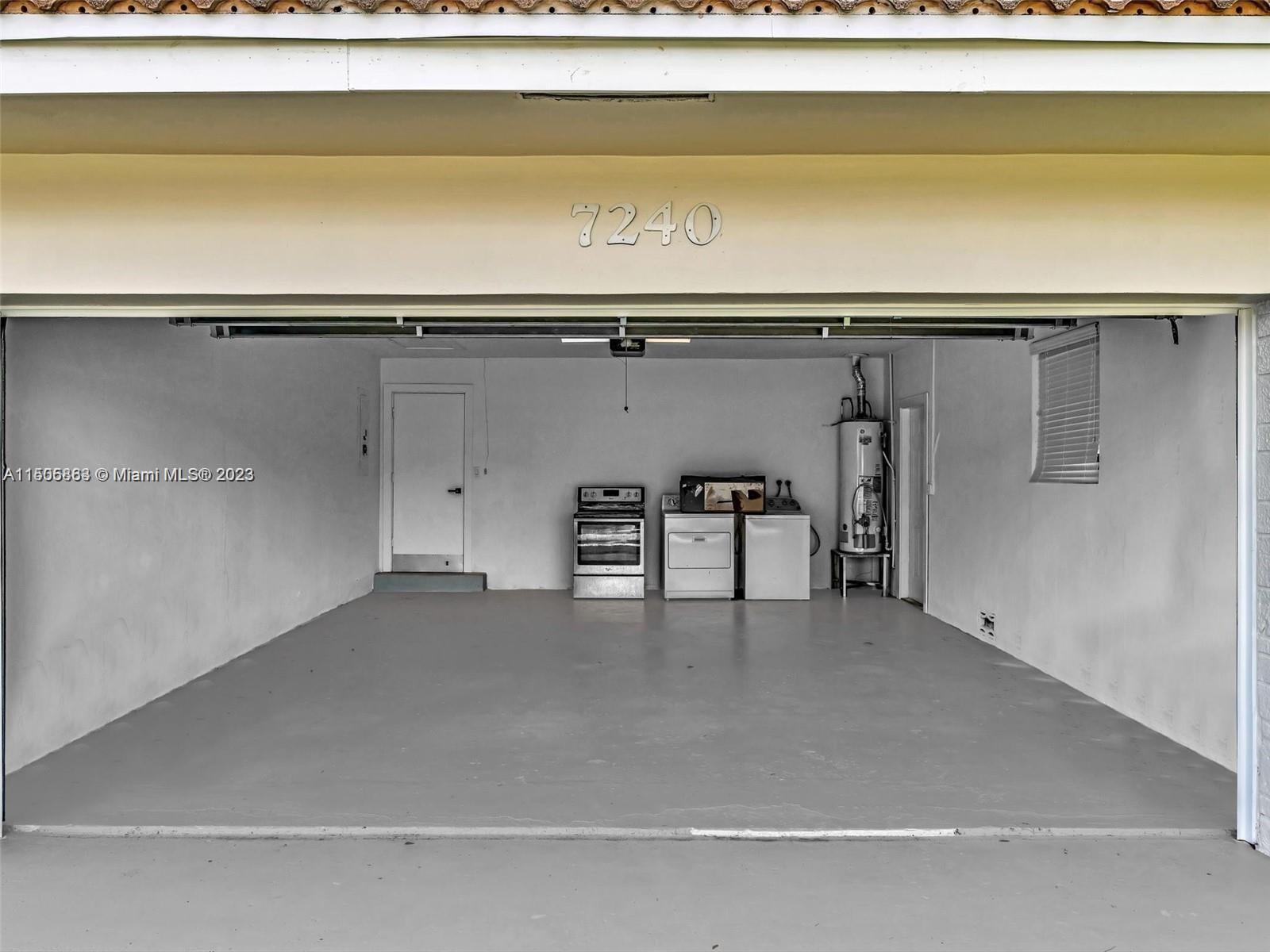 MIRROR LAKE ESTATES SEC F - Residential