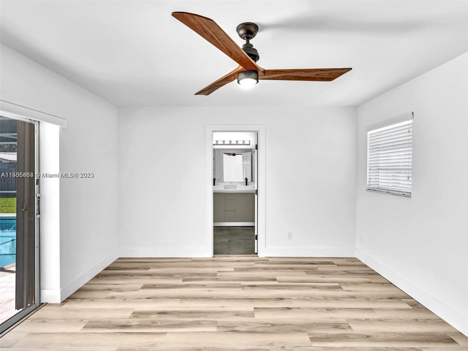 MIRROR LAKE ESTATES SEC F - Residential