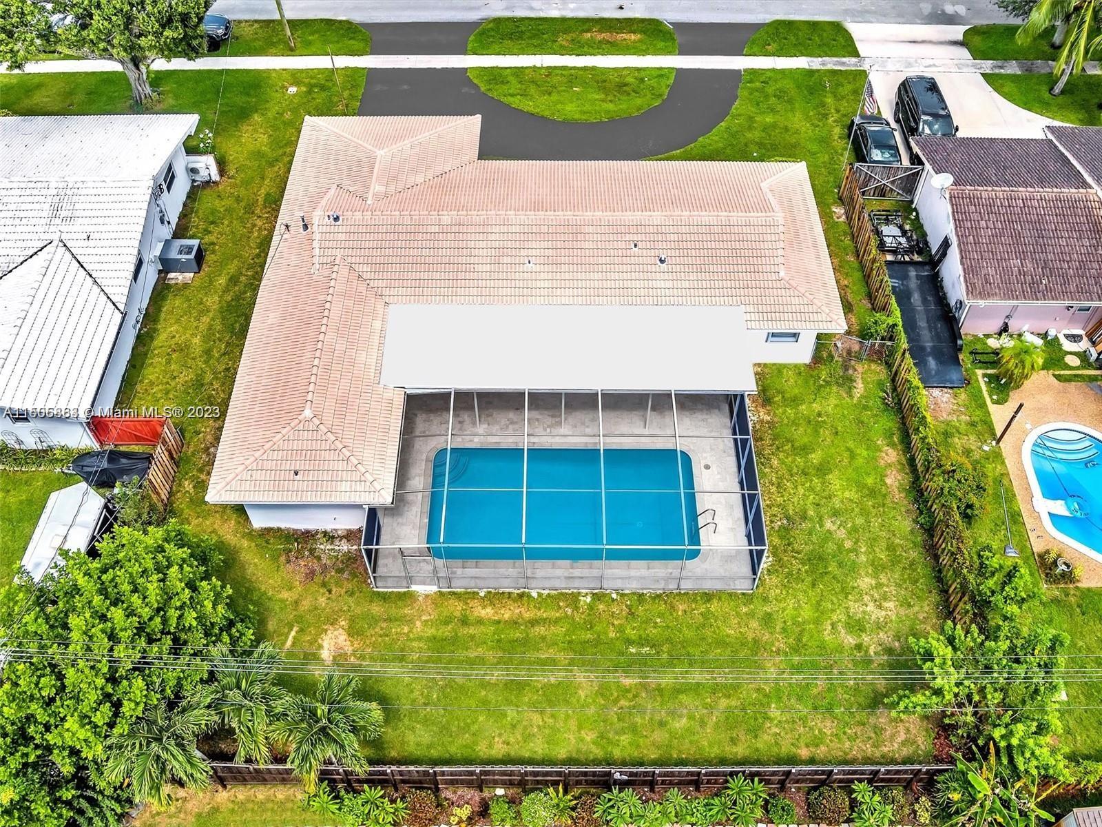 MIRROR LAKE ESTATES SEC F - Residential