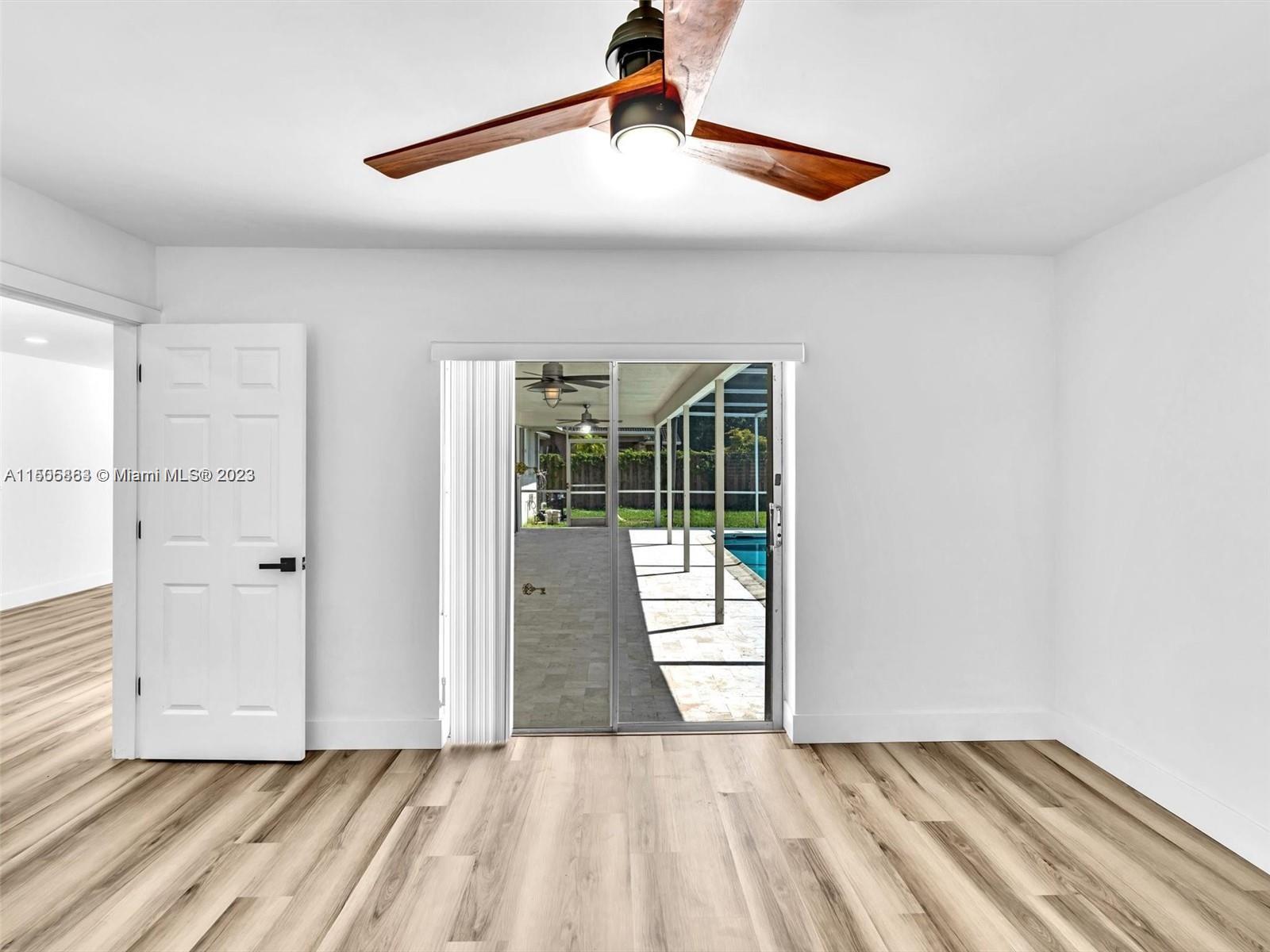 MIRROR LAKE ESTATES SEC F - Residential