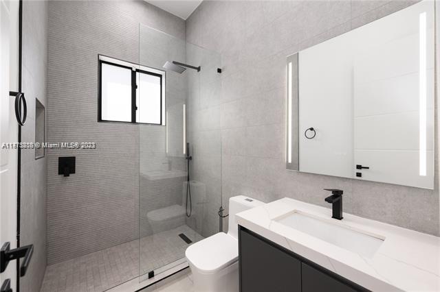 HOLMBERG & MC KEES - Residential