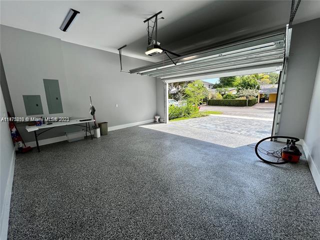 HOLMBERG & MC KEES - Residential