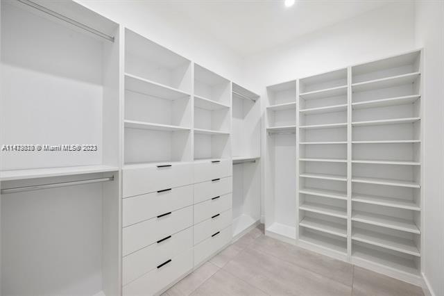 HOLMBERG & MC KEES - Residential