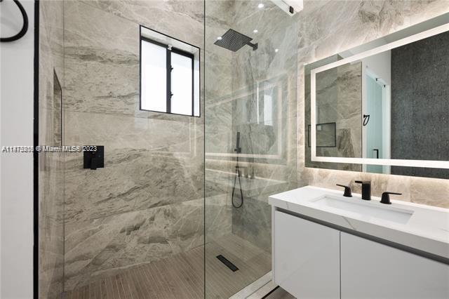 HOLMBERG & MC KEES - Residential