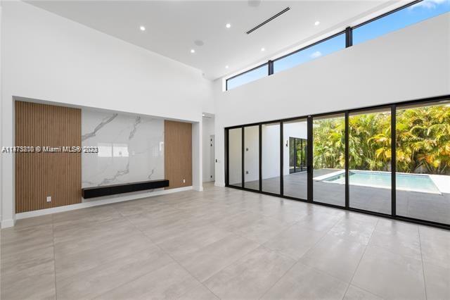 HOLMBERG & MC KEES - Residential