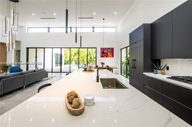 HOLMBERG & MC KEES - Residential