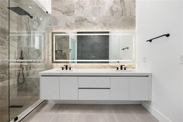 HOLMBERG & MC KEES - Residential