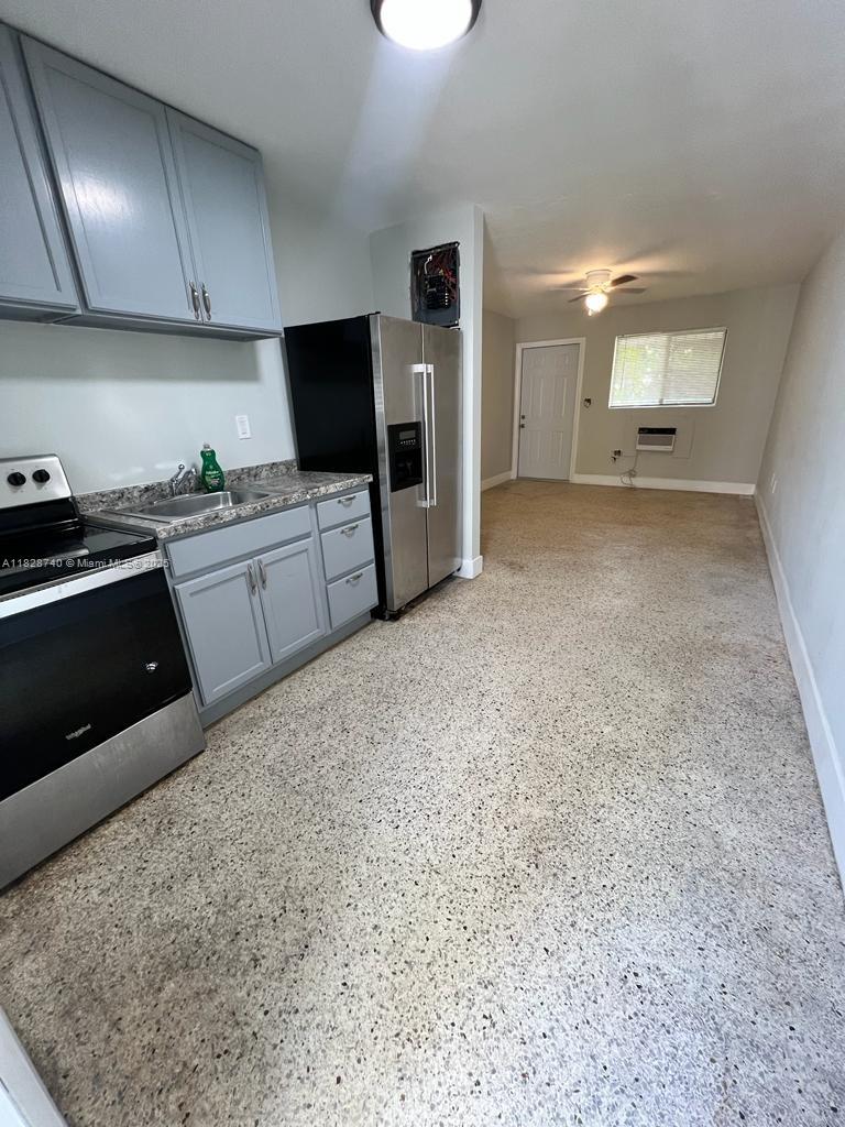 1220 NW 12th St 2