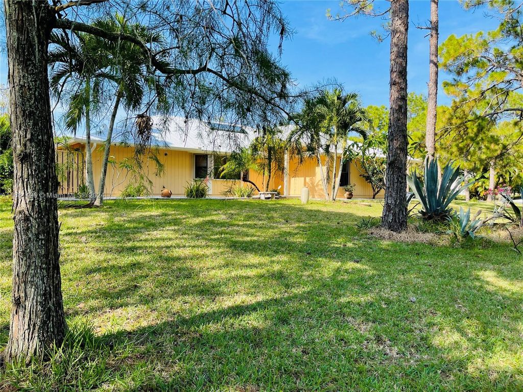 Photo of 7211 N 155th Pl N #7211, Palm Beach Gardens, FL 33418 (MLS # A11681496)