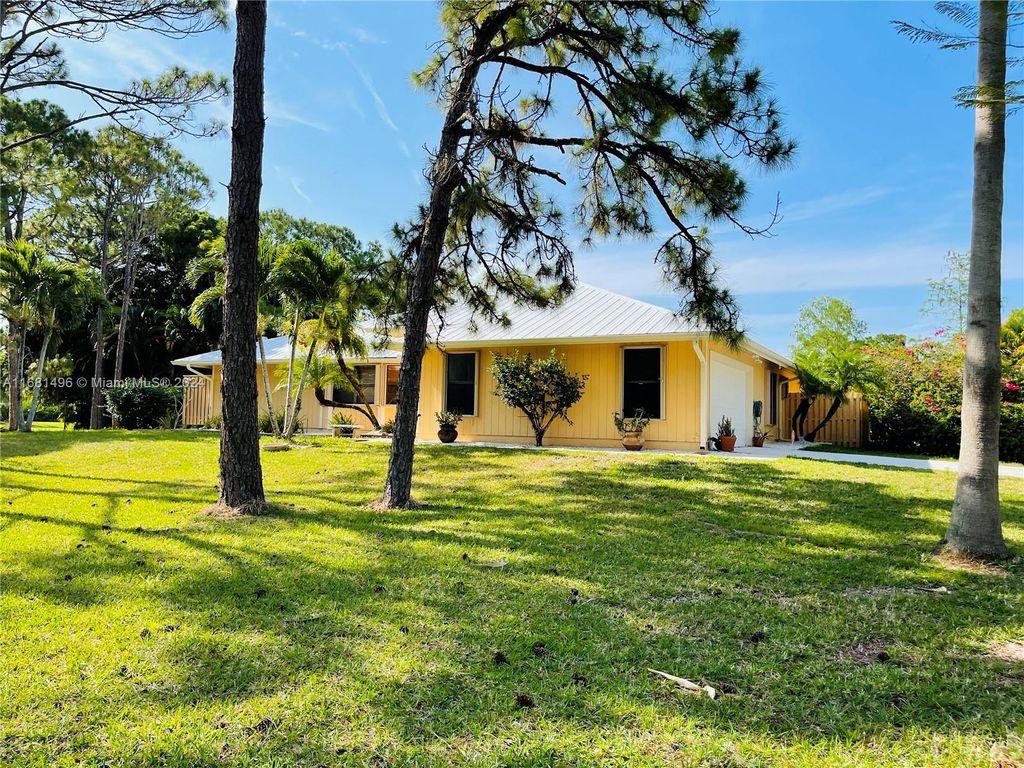 Photo of 7211 N 155th Pl N #7211, Palm Beach Gardens, FL 33418 (MLS # A11681496)