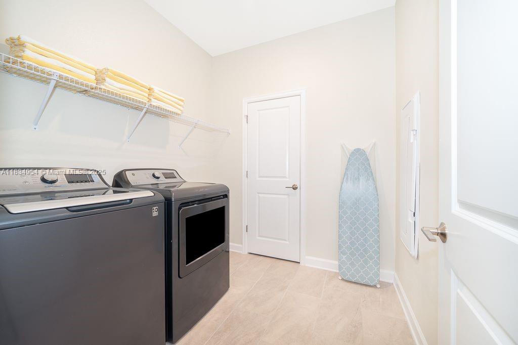 COVE AT STOREY LAKE III - Residential