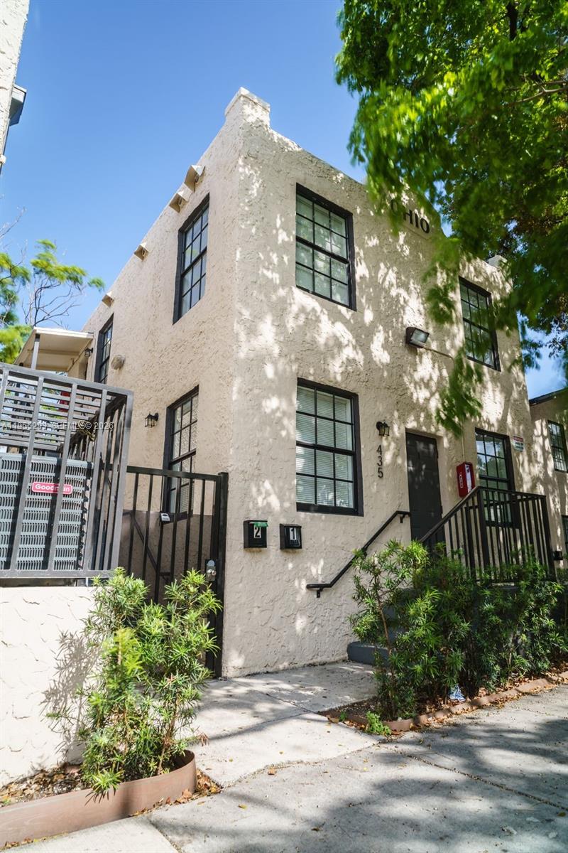 LAWRENCE ESTATE LAND CO - Residential Income