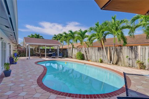 Single Family Residence in Miami FL 10258 145th Ct Ct.jpg