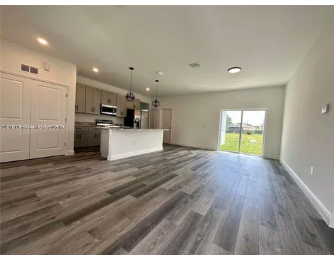 POINCIANA SUB NBRHD 2 WEST - Residential