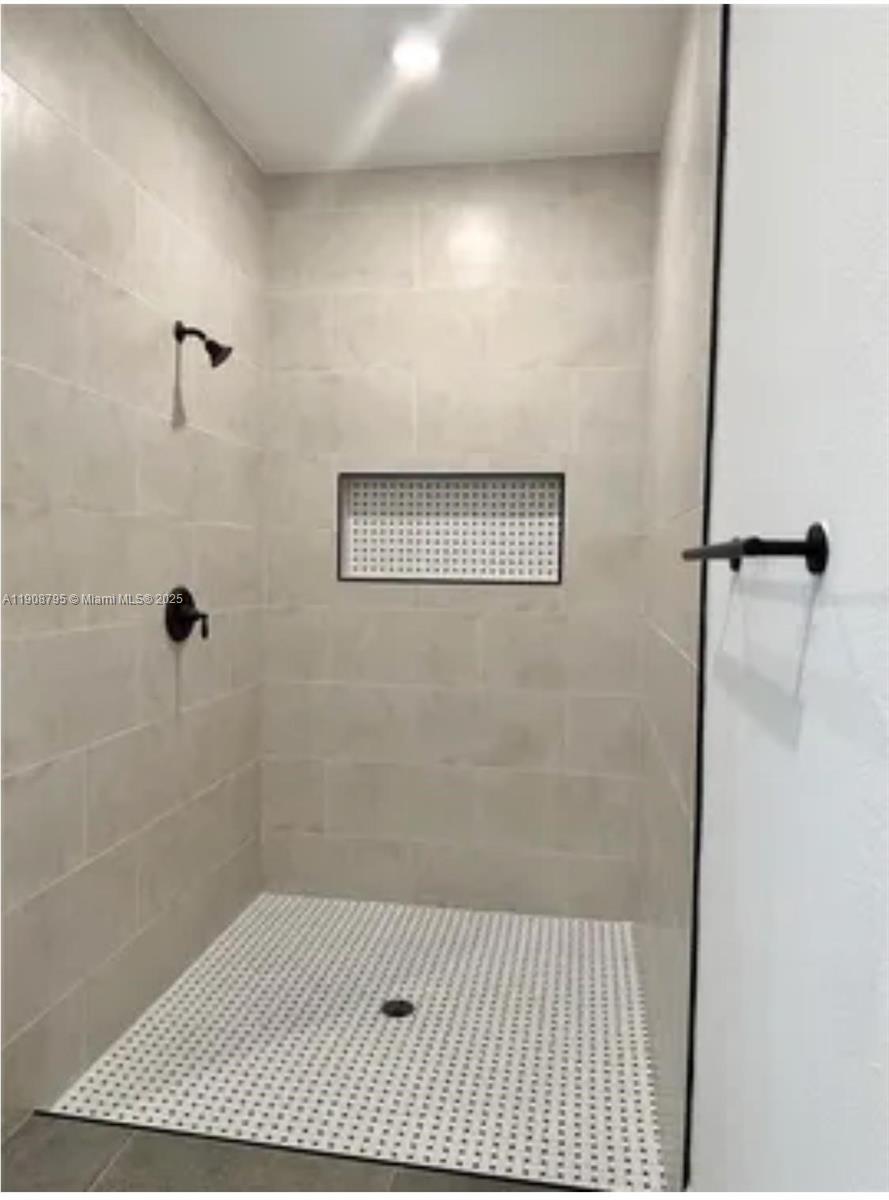 POINCIANA SUB NBRHD 2 WEST - Residential