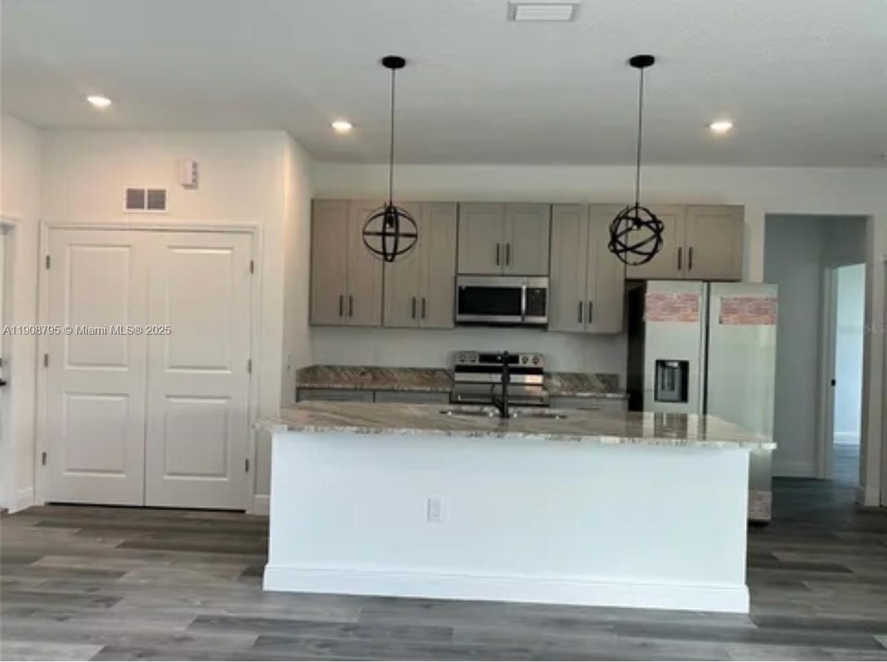 POINCIANA SUB NBRHD 2 WEST - Residential