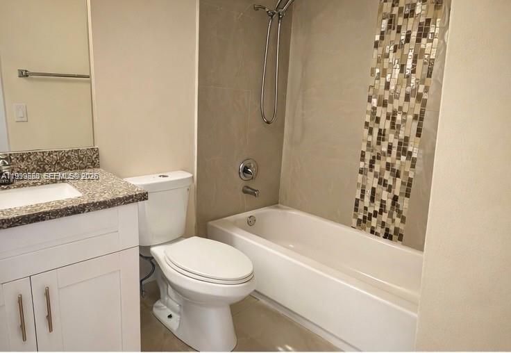 SUNRISE LAKES 82 CONDO - Residential