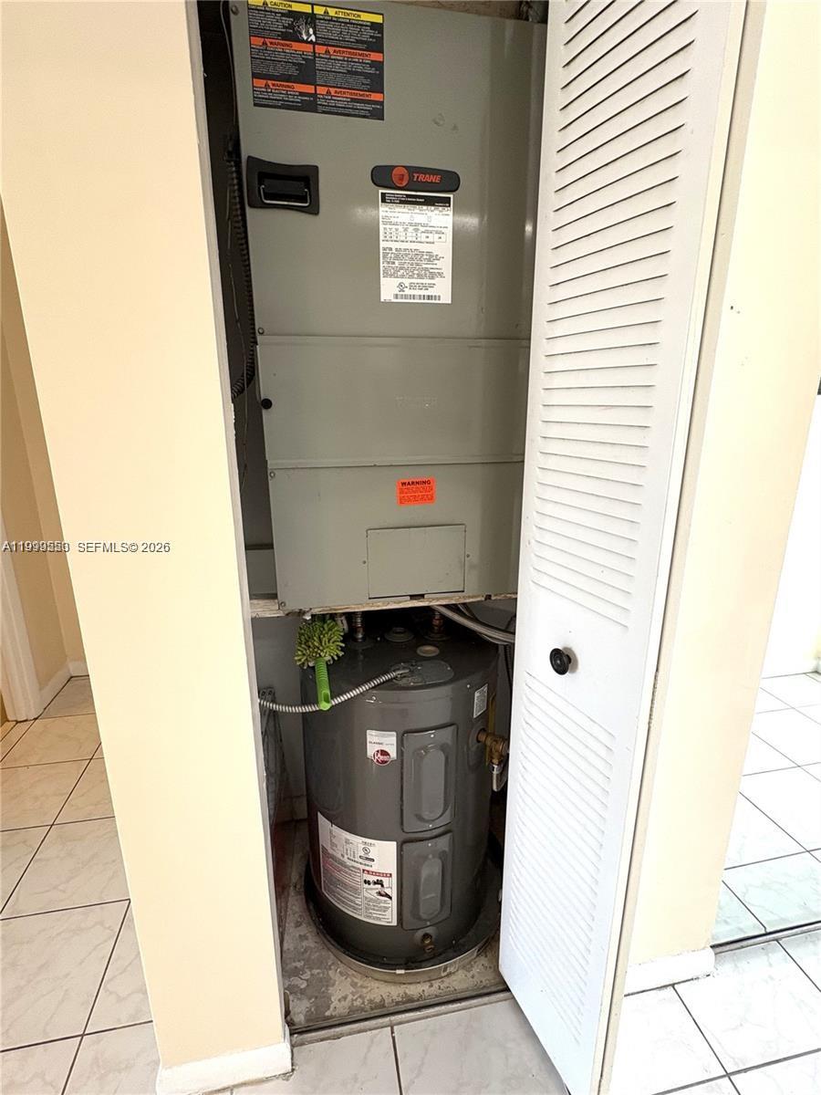 SUNRISE LAKES 82 CONDO - Residential