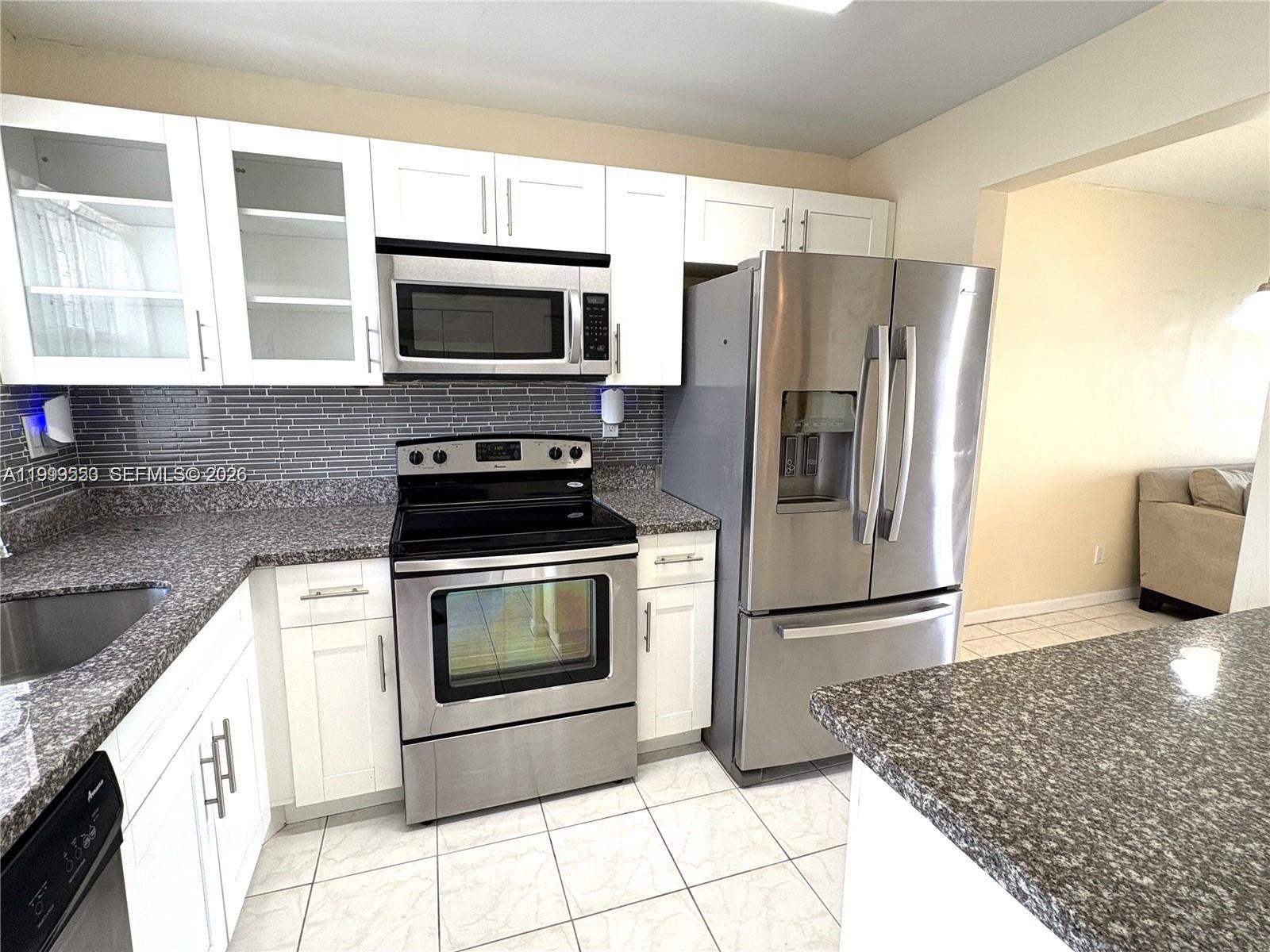 8901 Sunrise Lakes Blvd 204