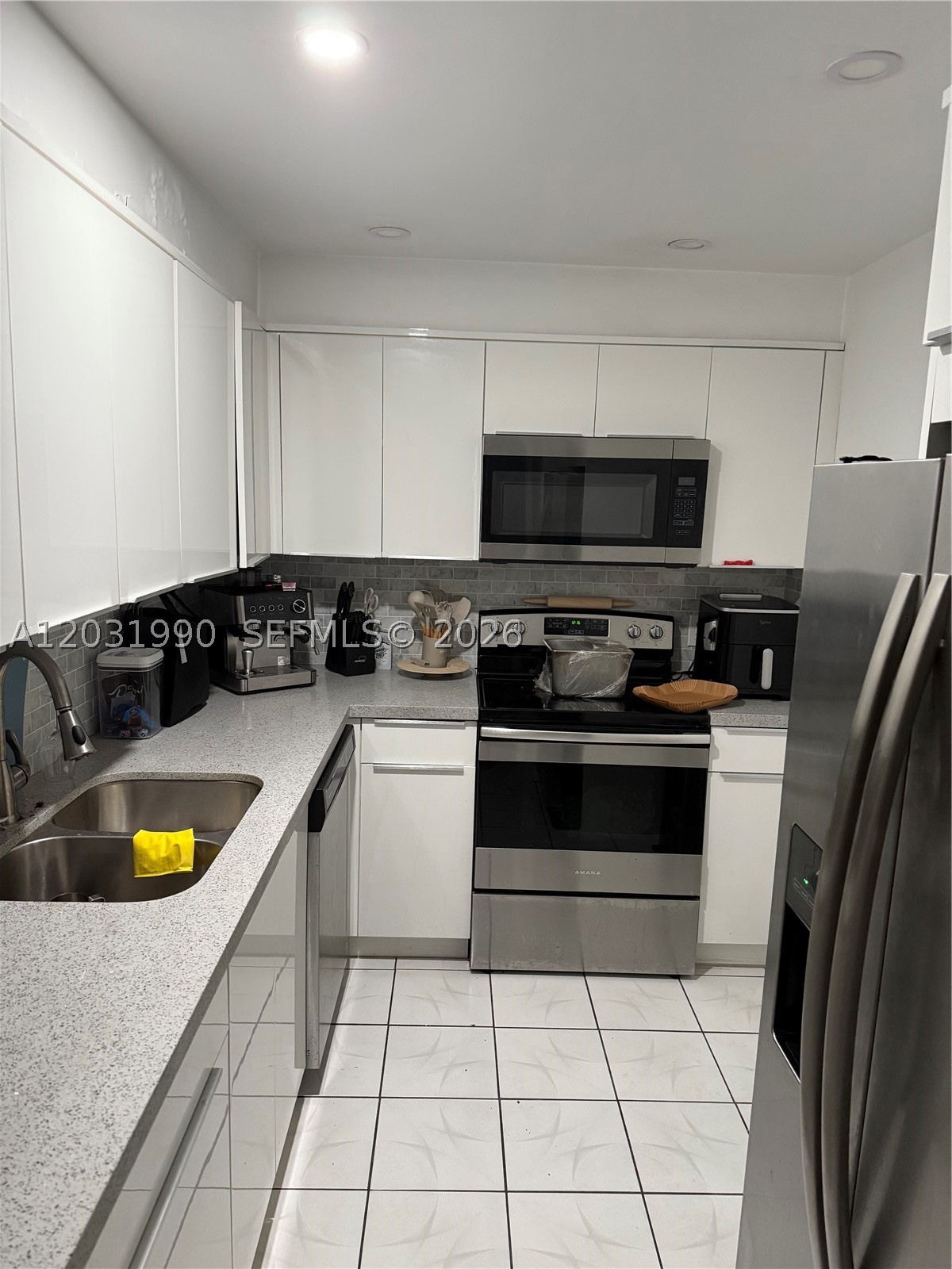 9225 Collins Ave 303