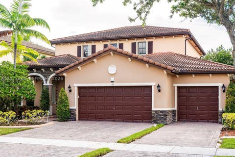 Tiny photo for 125 SE 36th Pl, Homestead, FL 33033 (MLS # A12077836)