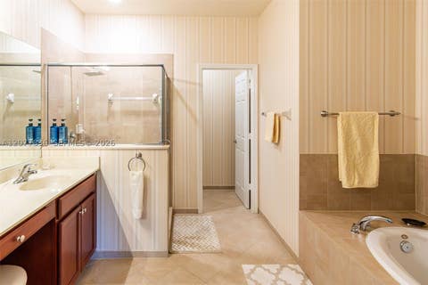 Tiny photo for 125 SE 36th Pl, Homestead, FL 33033 (MLS # A12077836)