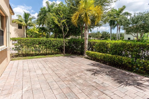 Tiny photo for 125 SE 36th Pl, Homestead, FL 33033 (MLS # A12077836)