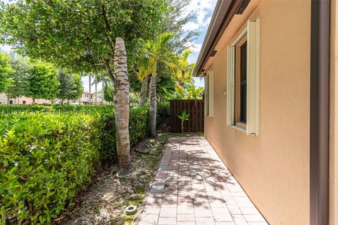 Tiny photo for 125 SE 36th Pl, Homestead, FL 33033 (MLS # A12077836)