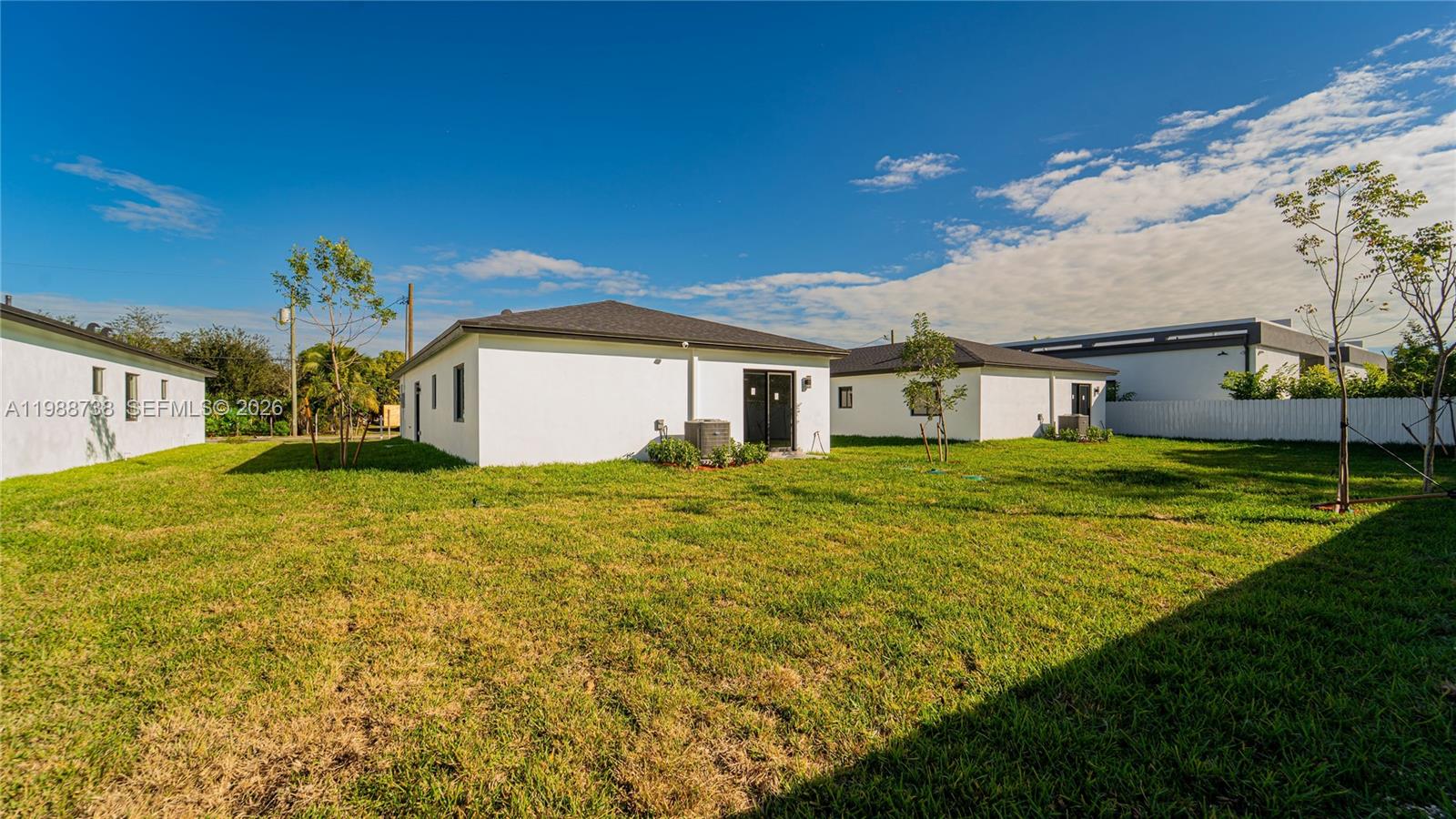 SILVER PALM PARK - Residential