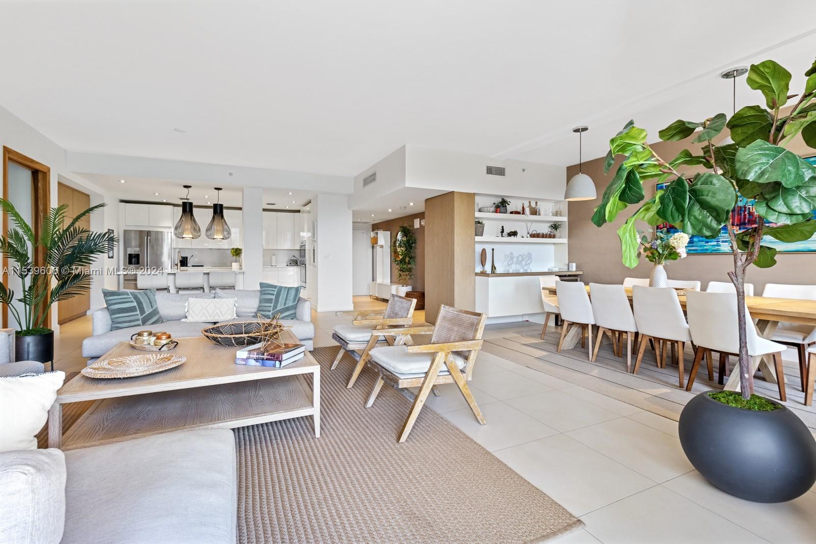 THE EMERALDBAY @ KEY COLO - Residential