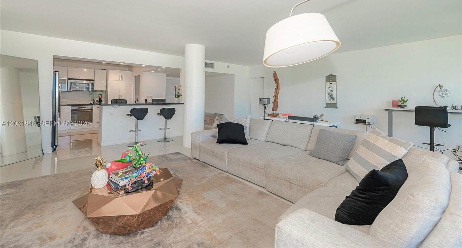 900 Bay Dr 122