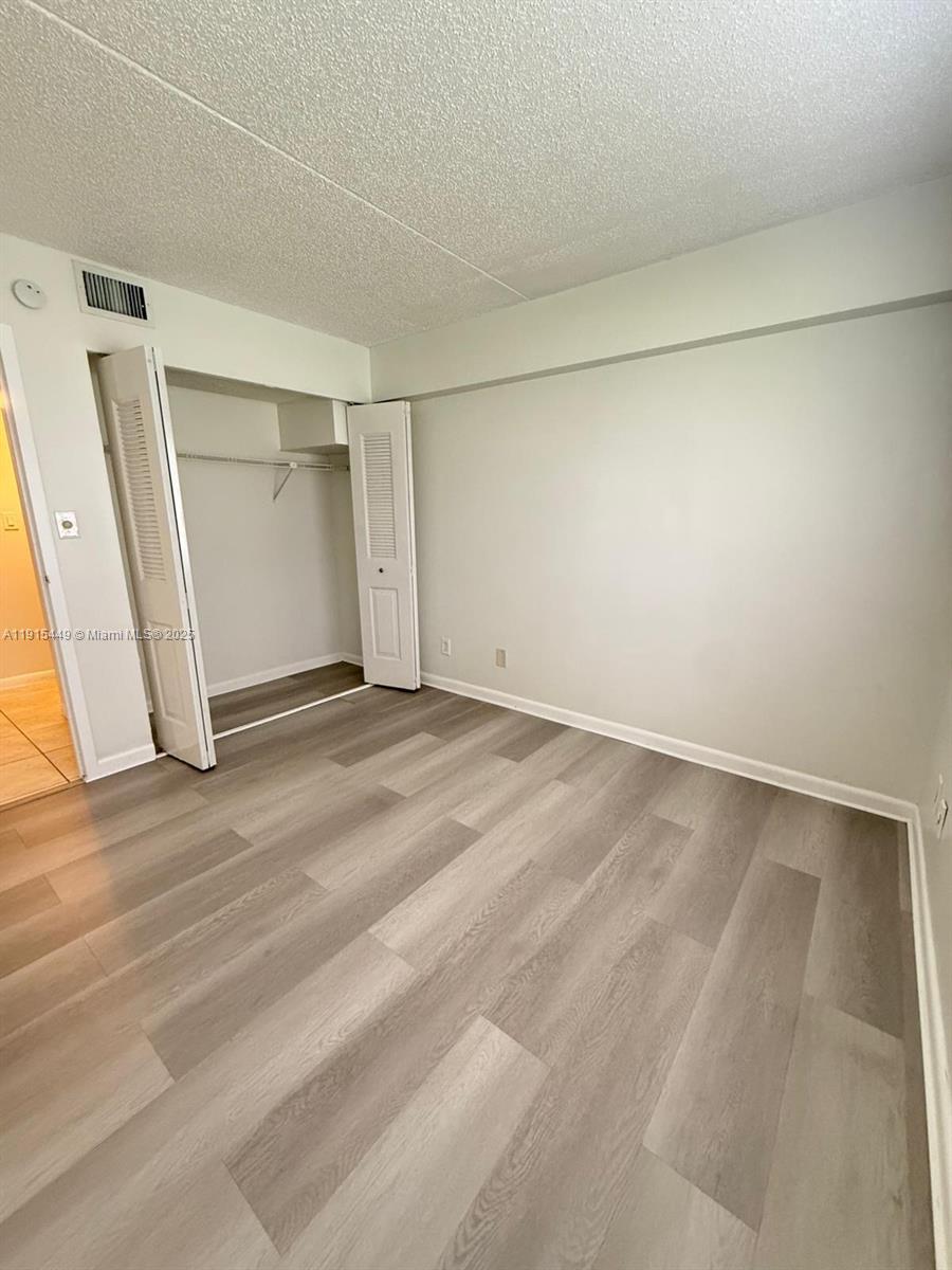 Hampton Court Condo - Residential Lease