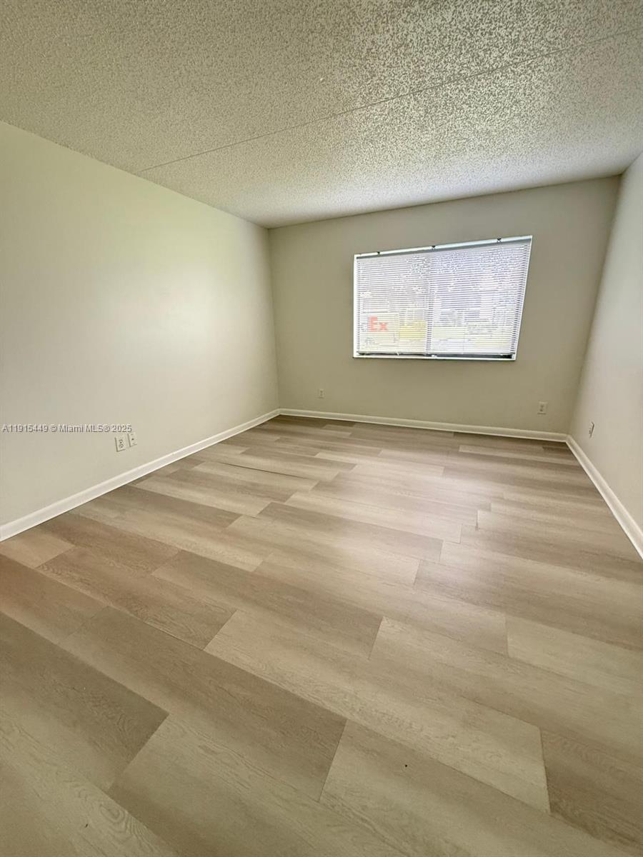 Hampton Court Condo - Residential Lease